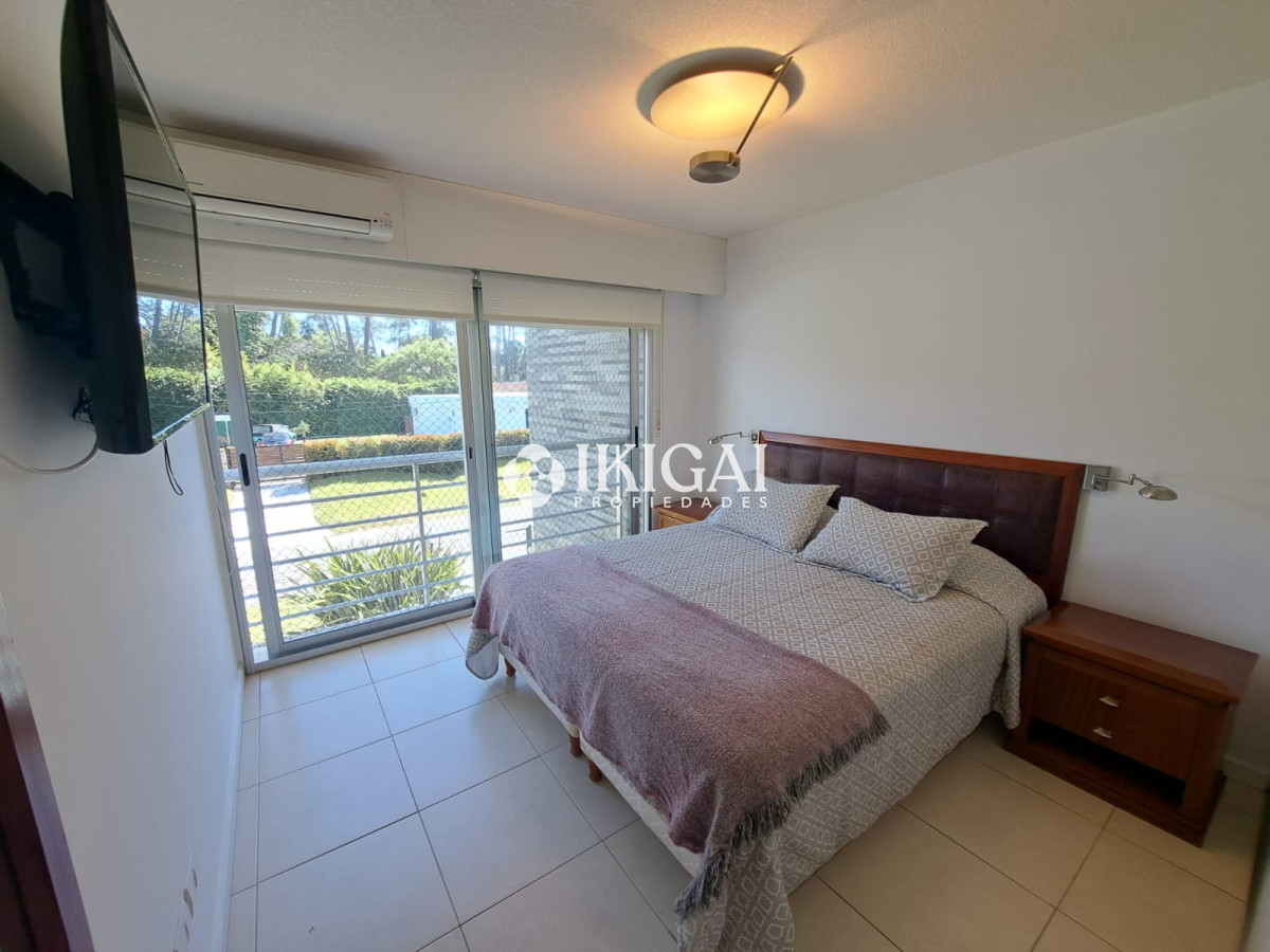 Apartamento ID.62 - VENTA APARTAMENTO 3 DORMITORIOS 2 BAÑOS 1 SUITE PLAYA MANSA PUNTA DEL ESTE