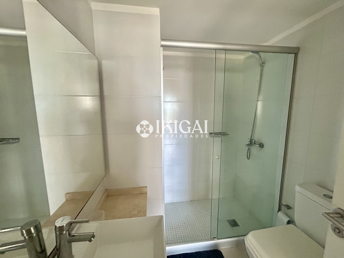 Apartamento ID.400 - VENTA DE APARTAMENTO DE 2 DORMITORIOS Y 2 BAÑOS, AYDI GRILL PUNTA DEL ESTE 