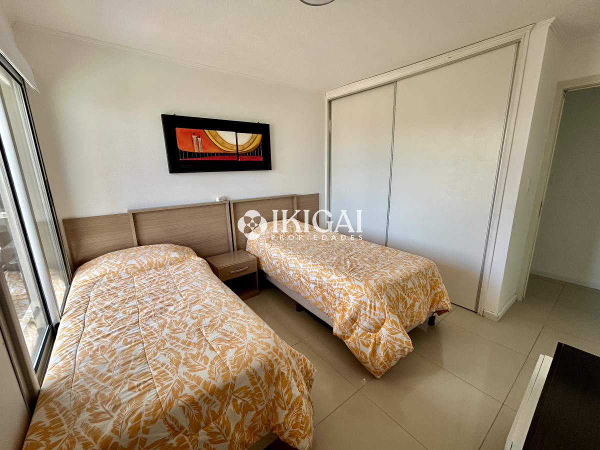 Apartamento ID.400 - VENTA DE APARTAMENTO DE 2 DORMITORIOS Y 2 BAÑOS, AYDI GRILL PUNTA DEL ESTE 