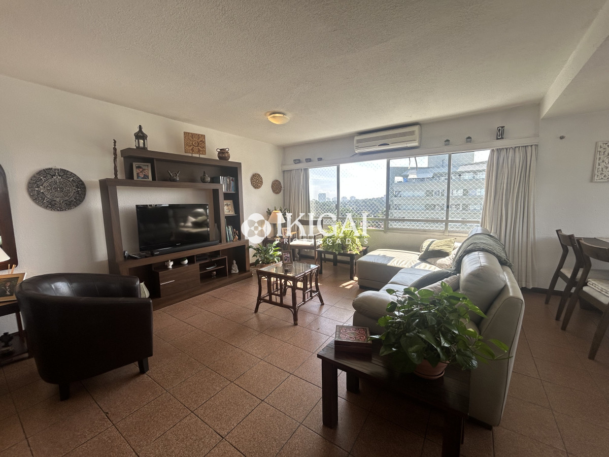 Apartamento ID.435 - Venta apartamento 2 dormitorios y 2 baños en Cantegril