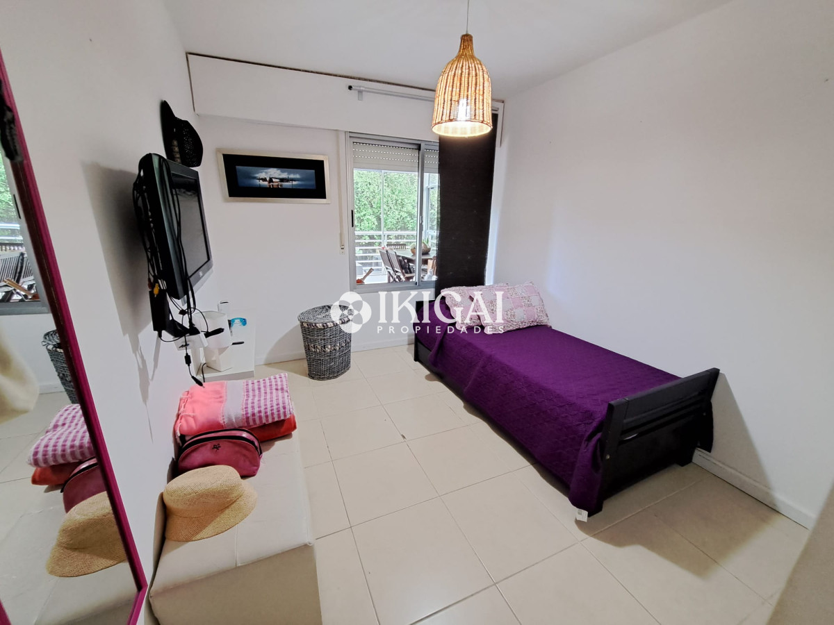 Apartamento ID.66 - VENTA APARTAMENTO 2 BAÑOS 1 SUITE PLAYA MANSA PUNTA DEL ESTE