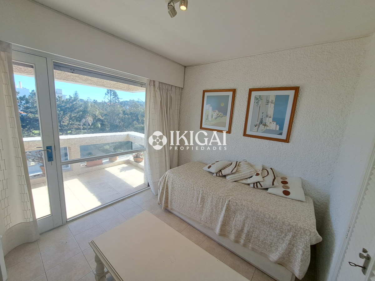 Apartamento ID.65 - VENTA APARTAMENTO DE 3 DORMITORIOS 2 BAÑOS 1 SUITE PLAYA MANSA PUNTA DEL ESTE