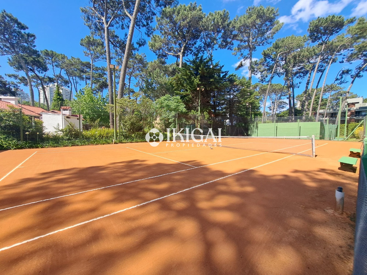 Apartamento ID.55 - VENTA APARTAMENTO 3 DERMITORIOS 2 BAÑOS 1 SUITE PLAYA MANSA PUNTA DEL ESTE