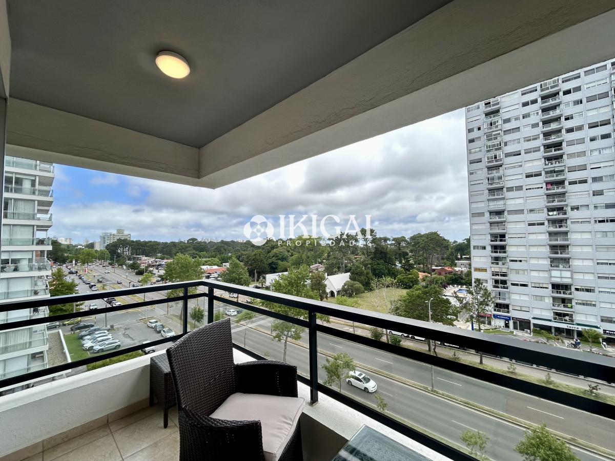 Apartamento ID.268 - VENTA DE APARTAMENTO DE 3 DORITORIOS Y 2 BAÑOS (1 SUITE) Av ROSSEVELT, PUNTA DEL ESTE 