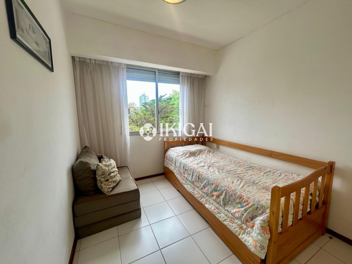 Apartamento ID.874 - ALQUILER APRATAMENTO DE 2 DORMITORIOS Y 2 BAÑOS, AYDI GRILL PUNTA DEL ESTE 