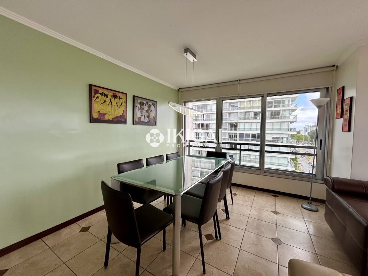 Apartamento ID.268 - VENTA DE APARTAMENTO DE 3 DORITORIOS Y 2 BAÑOS (1 SUITE) Av ROSSEVELT, PUNTA DEL ESTE 
