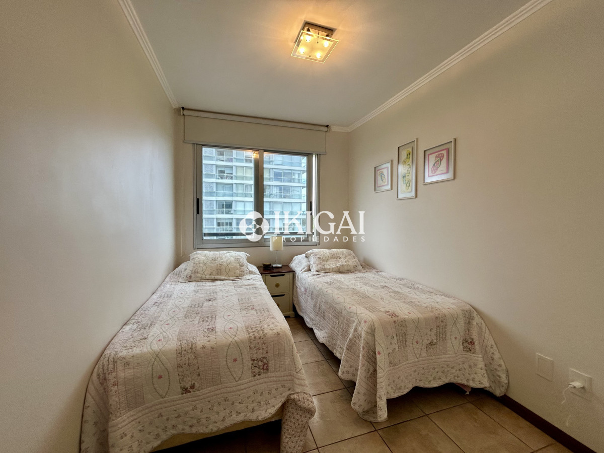 Apartamento ID.268 - VENTA DE APARTAMENTO DE 3 DORITORIOS Y 2 BAÑOS (1 SUITE) Av ROSSEVELT, PUNTA DEL ESTE 