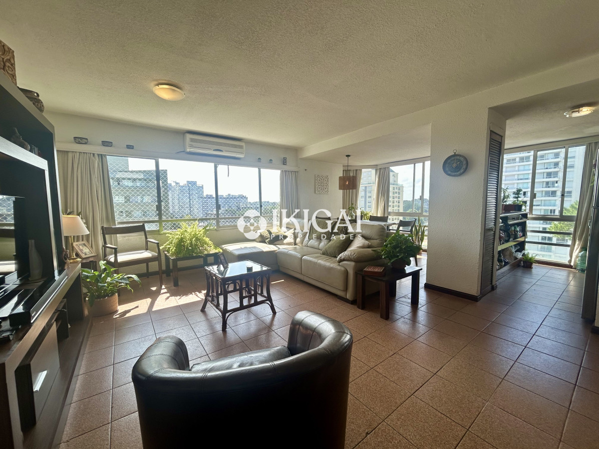 Apartamento ID.435 - Venta apartamento 2 dormitorios y 2 baños en Cantegril