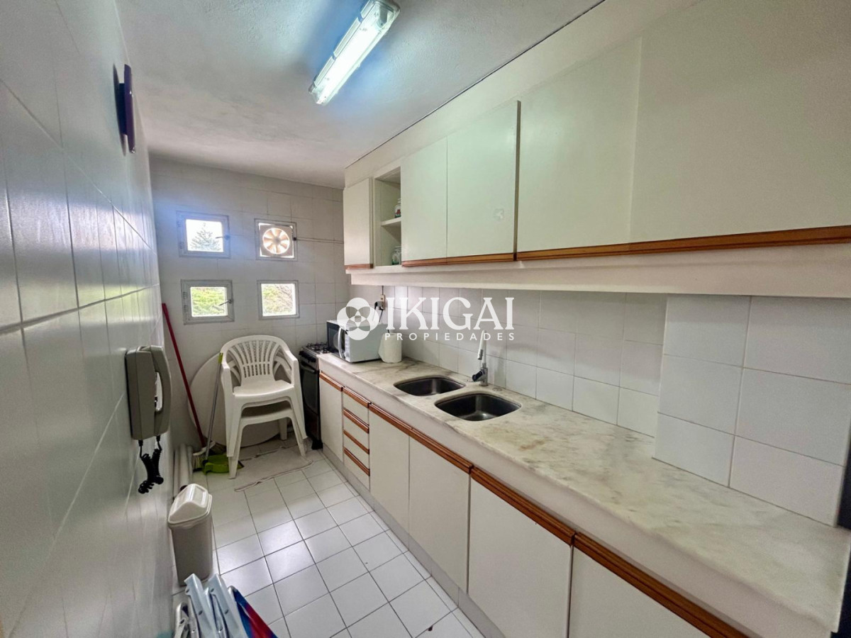 Apartamento ID.874 - ALQUILER APRATAMENTO DE 2 DORMITORIOS Y 2 BAÑOS, AYDI GRILL PUNTA DEL ESTE 