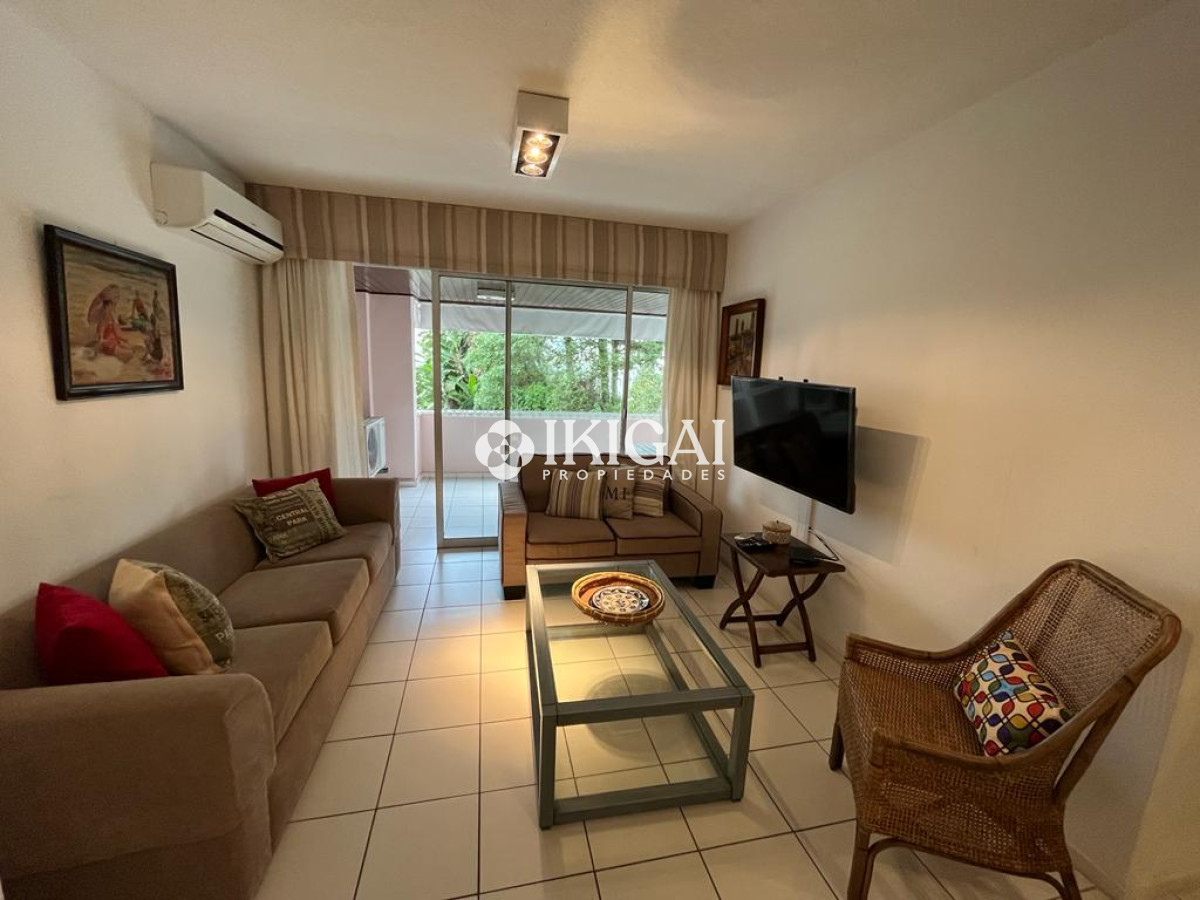 Apartamento ID.54 - VENTA APARTAMENTO 3 DORMITORIOS 2 BAÑOS 1 SUITE PLAYA MANSA PUNTA DEL ESTE