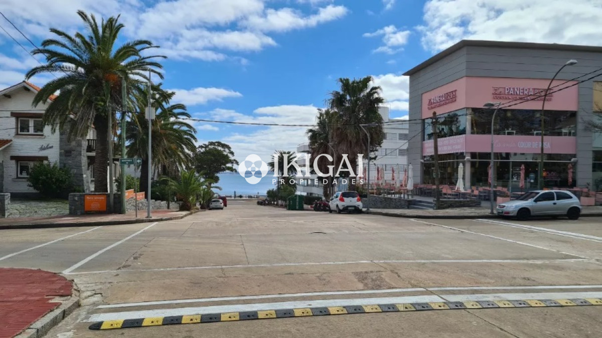 Apartamento ID.184 - VENTA APARTAMENTO DE 2 DORMITORIOS 2 BAÑOS 1 EN SUITE PENÍNSULA PUNTA DEL ESTE