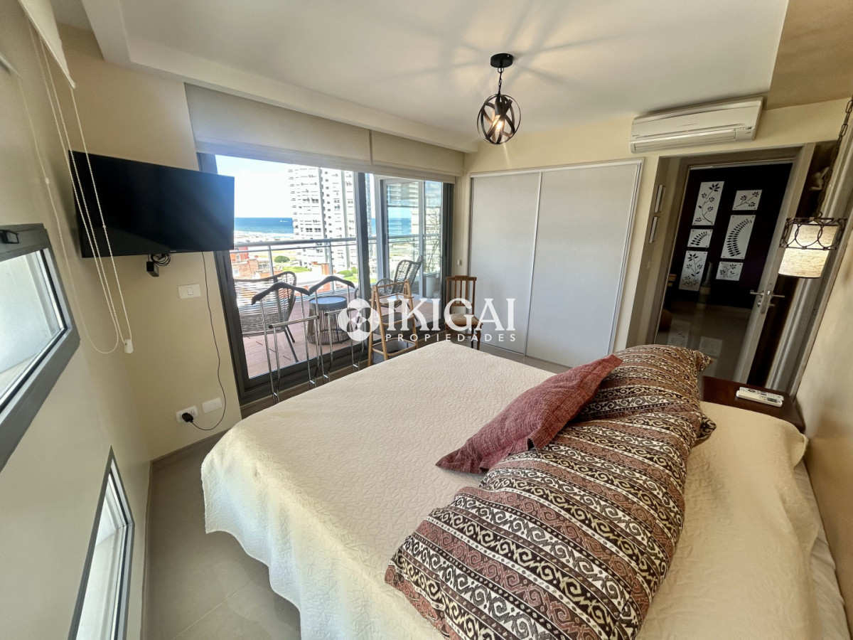Apartamento ID.984 - Venta apartamento de 2 dormitorios, 3 baños y doble garage en brava.