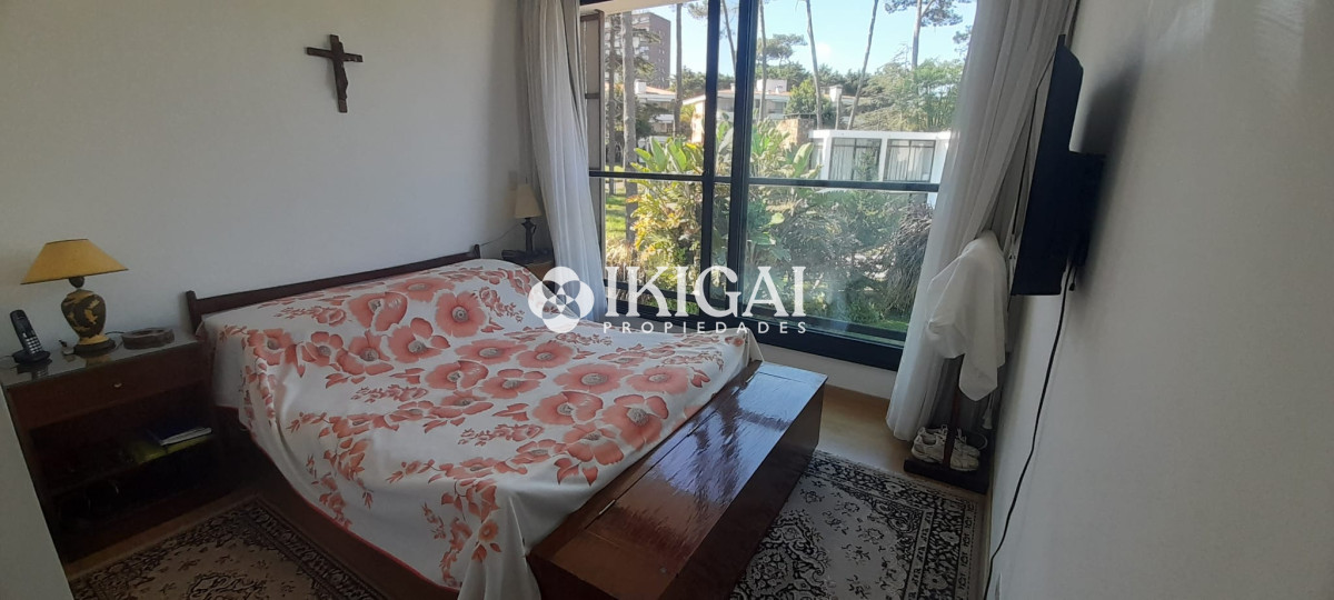 Apartamento ID.398 - VENTA DE APARTAMENTO DE 2 DORMITORIOS Y 2 BAÑOS, PLAYA MANSA, PUNTA DEL ESTE 