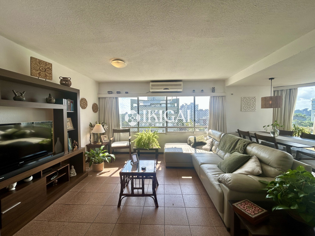 Apartamento ID.435 - Venta apartamento 2 dormitorios y 2 baños en Cantegril