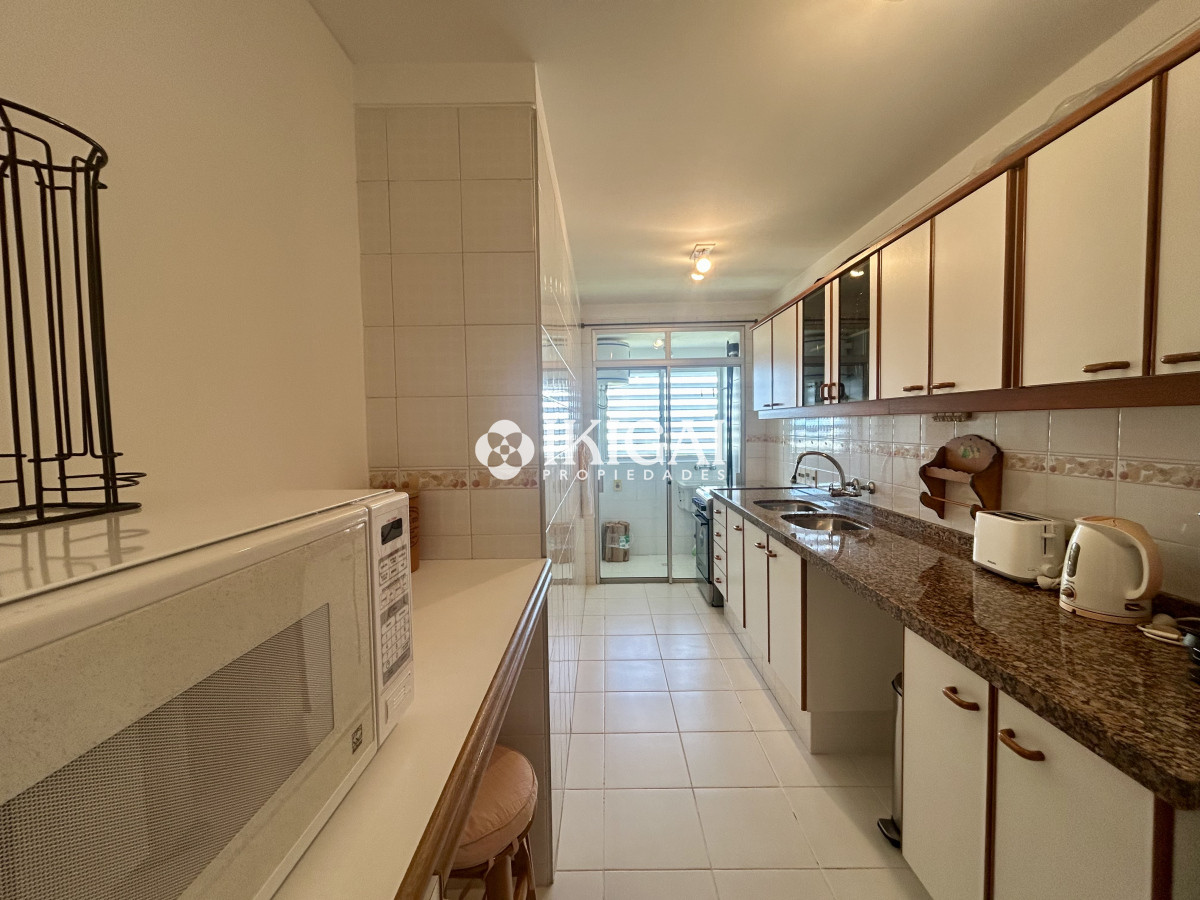 Apartamento ID.437 - VENTA DE APARTAMENTO 2 DORMITORIOS Y 2 BAÑOS(1 SUITE) PLAYA BRAVA, PUNTA DEL ESTE 
