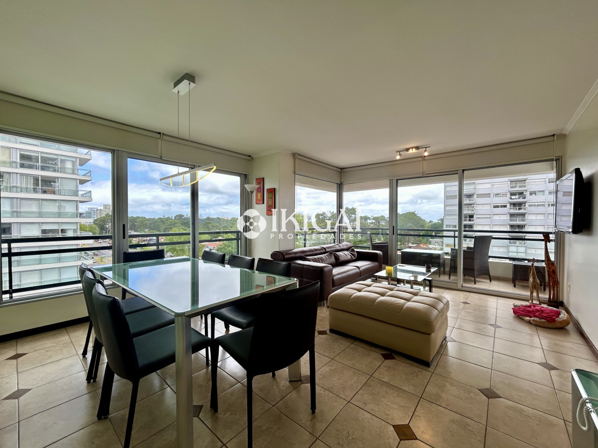 Apartamento ID.268 - VENTA DE APARTAMENTO DE 3 DORITORIOS Y 2 BAÑOS (1 SUITE) Av ROSSEVELT, PUNTA DEL ESTE 