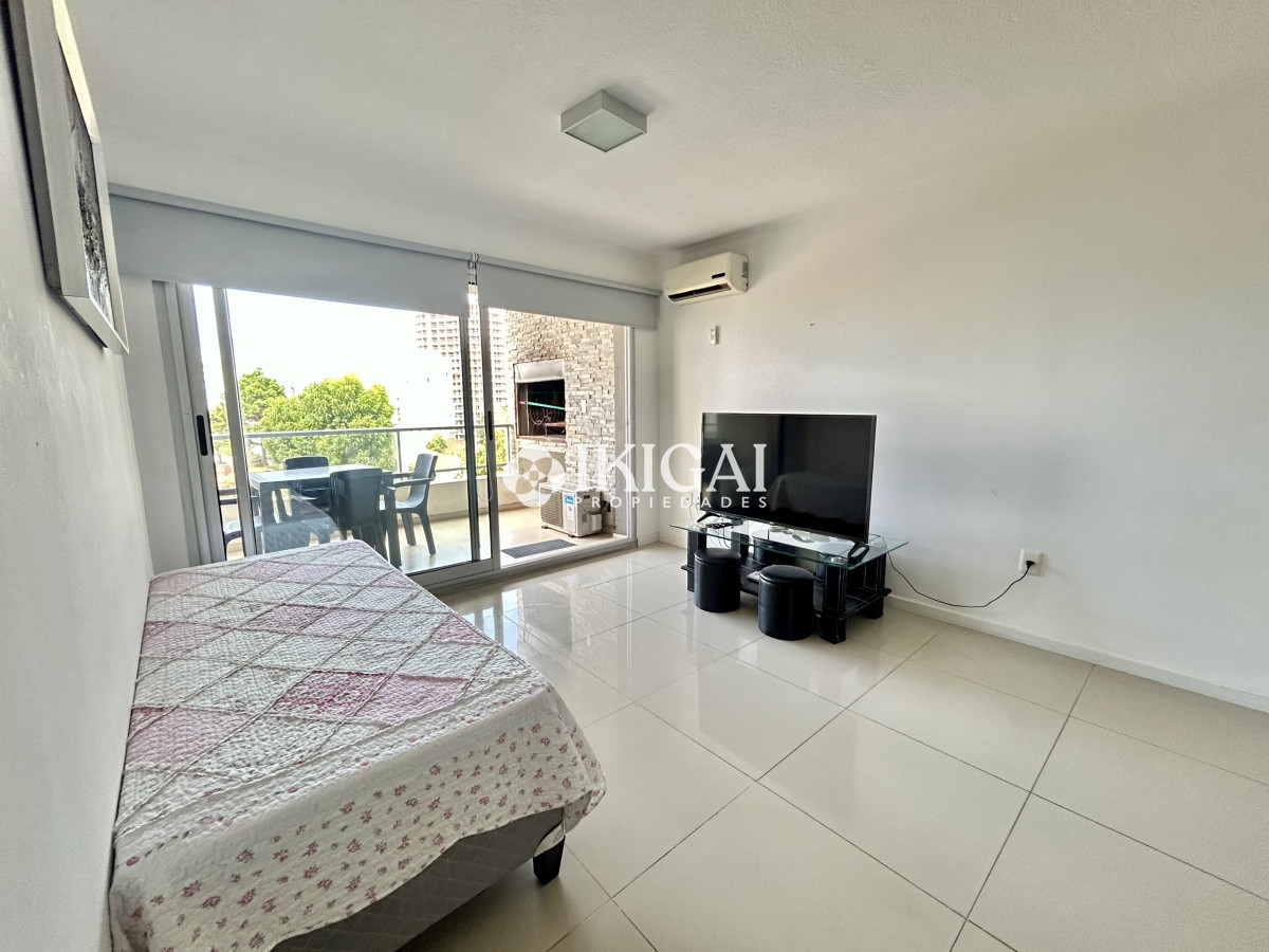 Apartamento ID.400 - VENTA DE APARTAMENTO DE 2 DORMITORIOS Y 2 BAÑOS, AYDI GRILL PUNTA DEL ESTE 