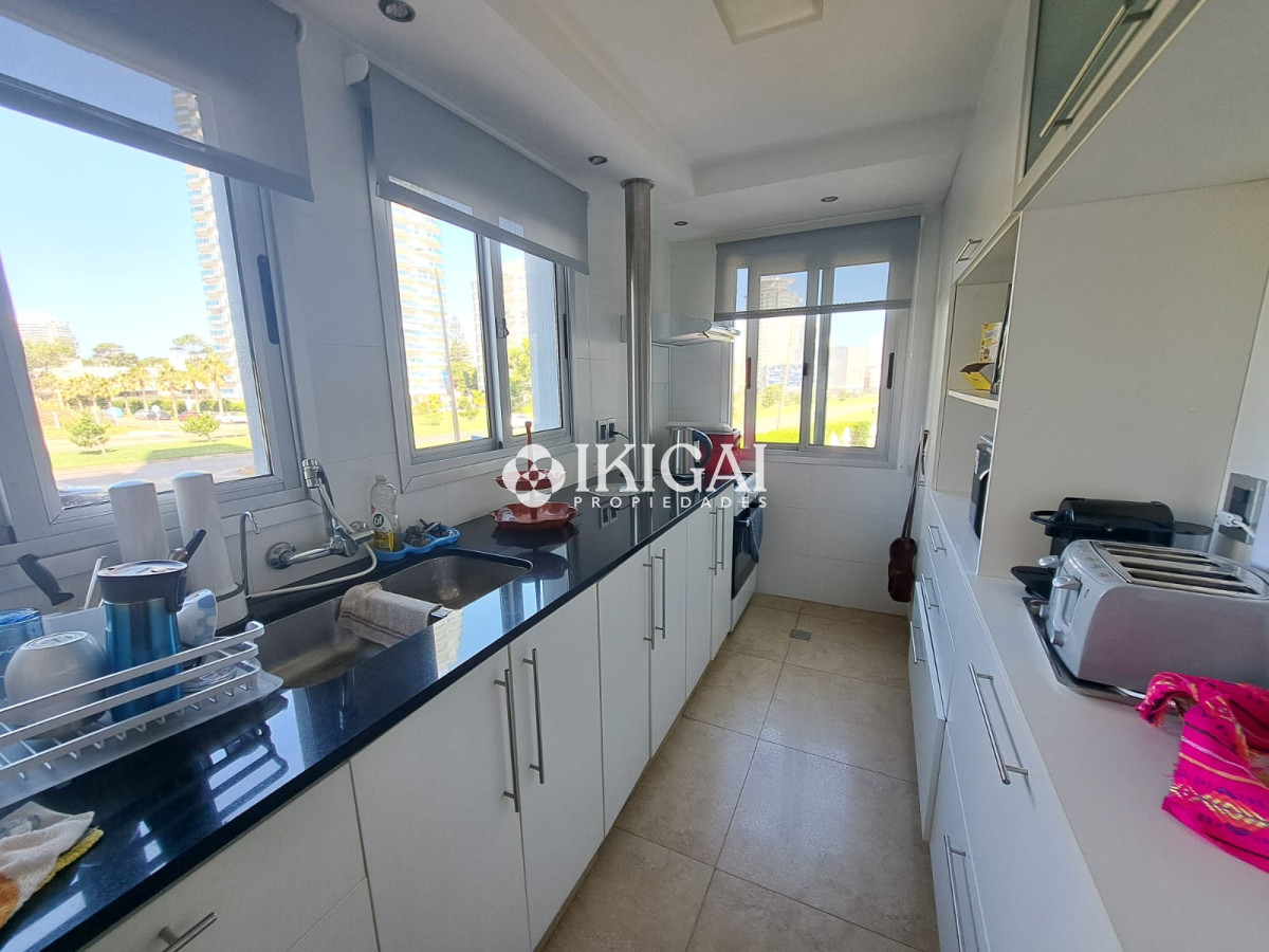 Apartamento ID.59 - VENTA APARTAMENTO 3 DORMITORIOS 2 BAÑOS 1 SUITE PLAYA MANSA PUNTA DEL ESTE