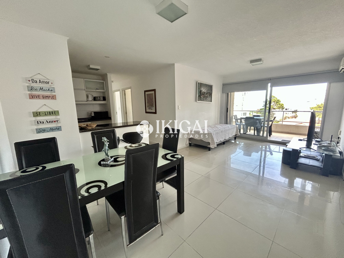 Apartamento ID.400 - VENTA DE APARTAMENTO DE 2 DORMITORIOS Y 2 BAÑOS, AYDI GRILL PUNTA DEL ESTE 