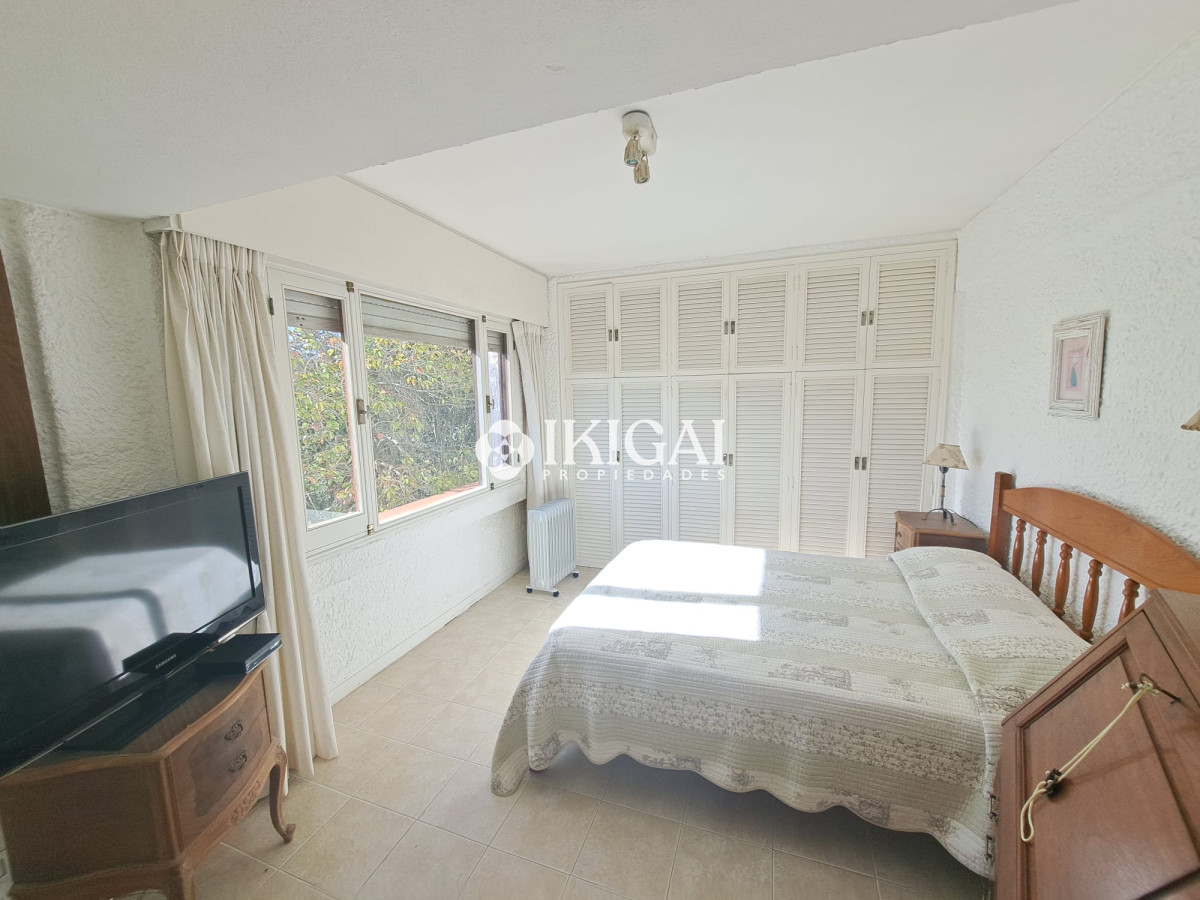 Apartamento ID.65 - VENTA APARTAMENTO DE 3 DORMITORIOS 2 BAÑOS 1 SUITE PLAYA MANSA PUNTA DEL ESTE