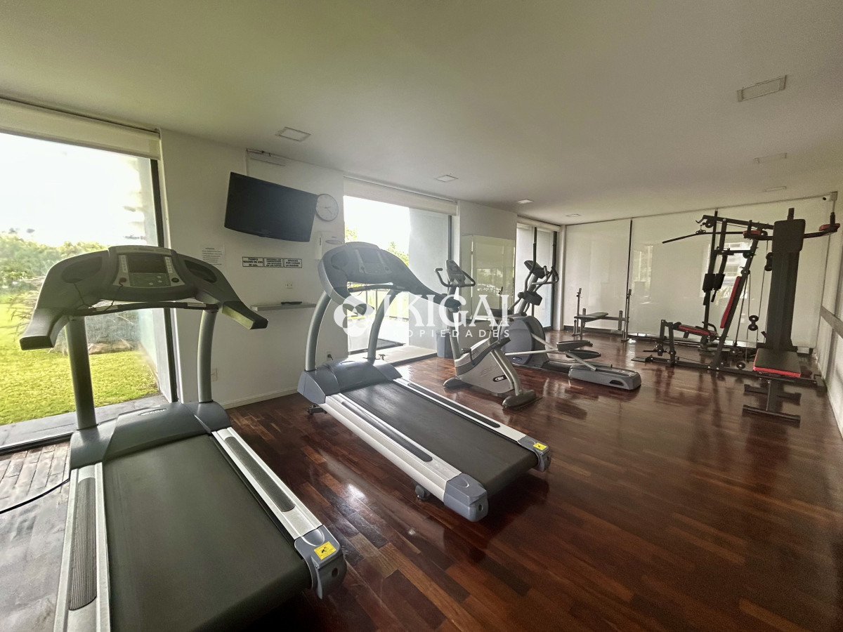 Apartamento ID.268 - VENTA DE APARTAMENTO DE 3 DORITORIOS Y 2 BAÑOS (1 SUITE) Av ROSSEVELT, PUNTA DEL ESTE 