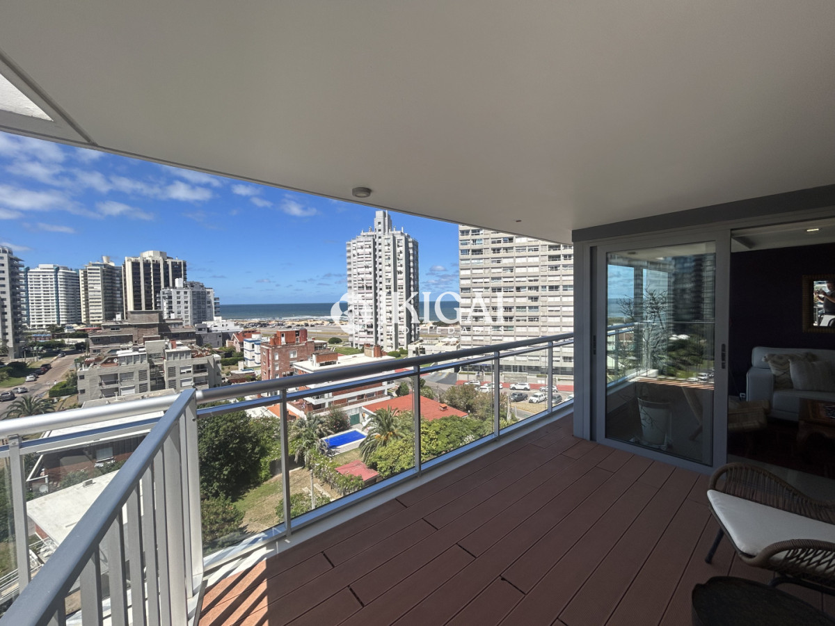 Apartamento ID.984 - Venta apartamento de 2 dormitorios, 3 baños y doble garage en brava.