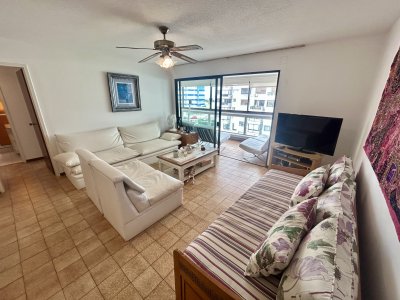 VENTA DE APARTAMENTO DE 2 DORMITORIOS Y 2 BAÑOS EN PLAYA BRAVA, PUNTA DEL ESTE 