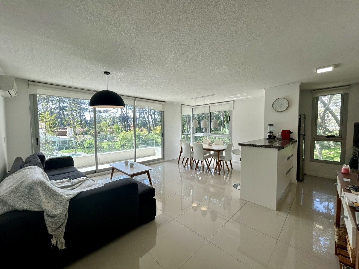 VENTA DE APARTAMETNO DE 2 DORMITORIOS Y 2 BAÑOS, CANTEGRIL PUNTA DEL ESTE 