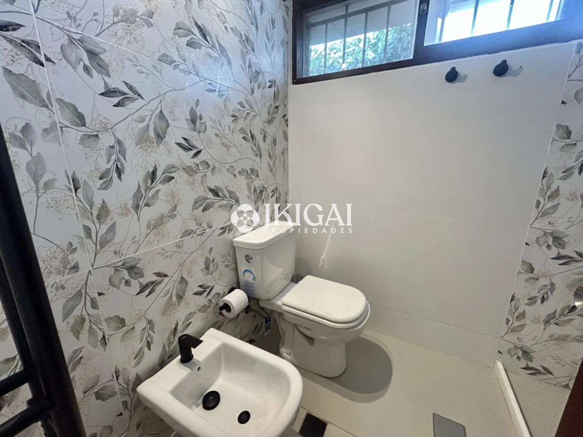 Casa ID.1042 - Venta casa en Cantegril con 4 dormitorios y 3 baños en Cantegril 