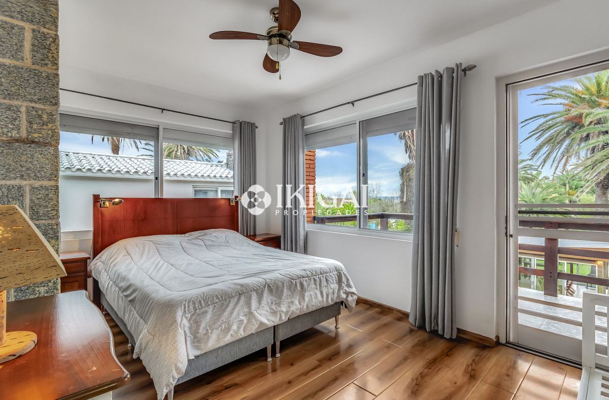 Casa ID.43 - Venta casa de 7 dormitorios y piscina en la peninsula 