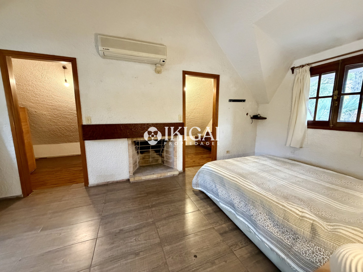 Casa ID.1147 - VENTA DE CASA EN PUNTA BALLENA 7 DORMITORIOS Y 5 BAÑOS, 