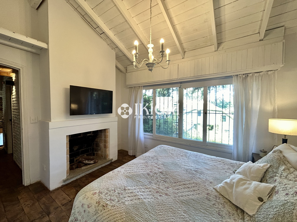 Casa ID.126 - VENTA DE CASA DE 3 DORMITORIOS Y 2 BAÑOS, CANTEGRIL PUNTA DEL ESTE 