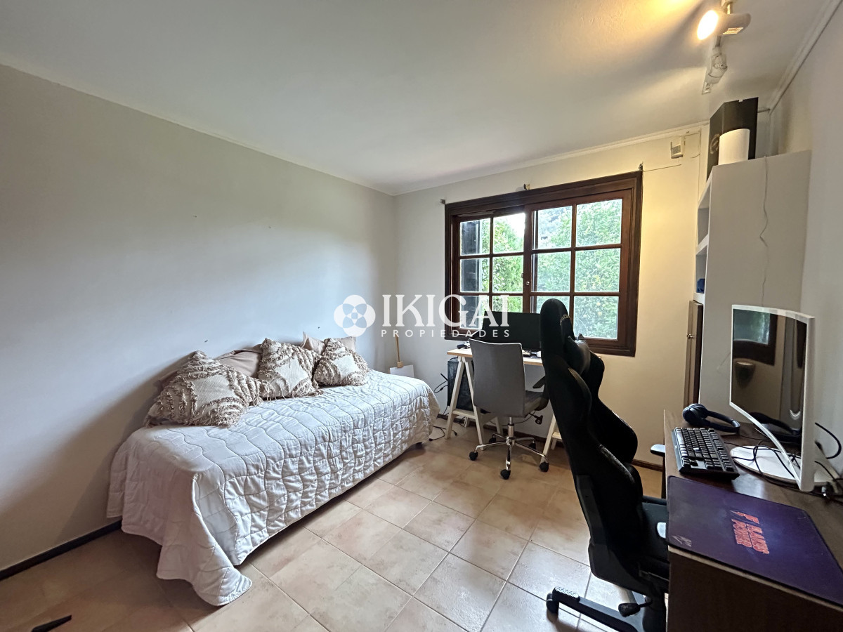 Casa ID.427 - Venta casa de 3 dormitorios y 2 baños dependencia barbacoa y piscina en rincón del indio 