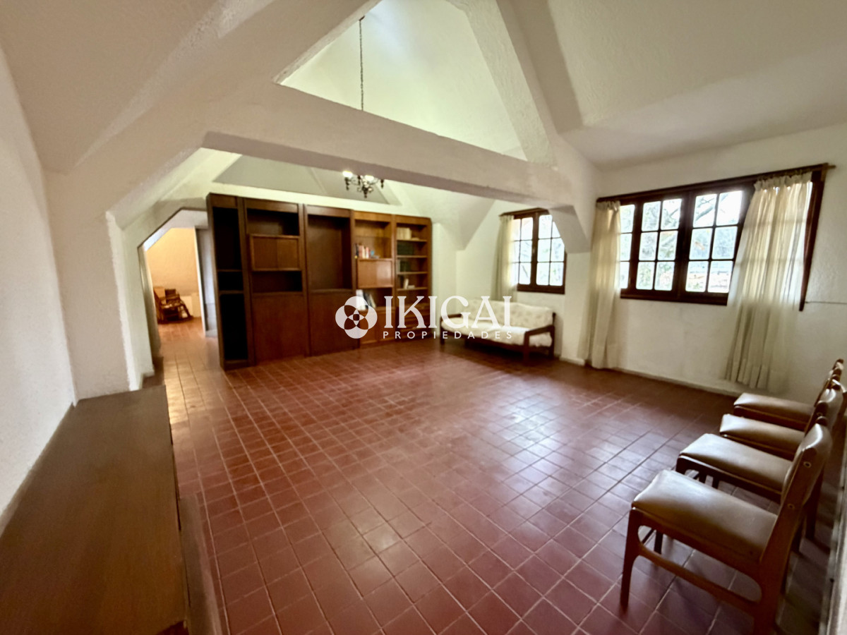 Casa ID.1147 - VENTA DE CASA EN PUNTA BALLENA 7 DORMITORIOS Y 5 BAÑOS, 