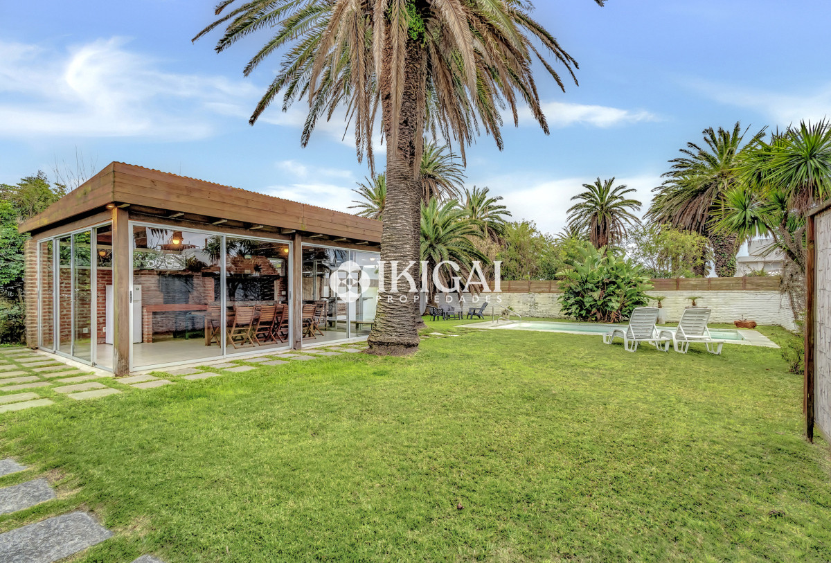 Casa ID.43 - Venta casa de 7 dormitorios y piscina en la peninsula 