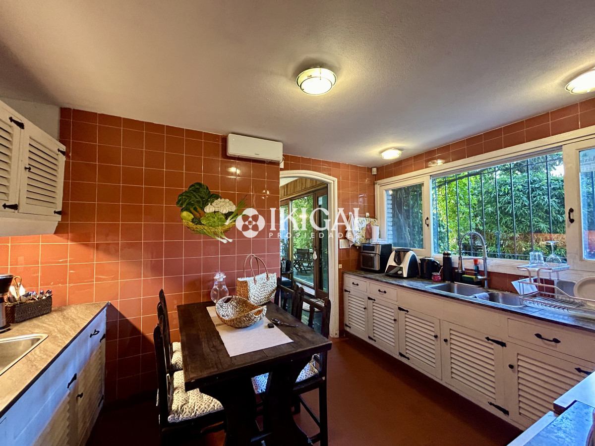 Casa ID.126 - VENTA DE CASA DE 3 DORMITORIOS Y 2 BAÑOS, CANTEGRIL PUNTA DEL ESTE 