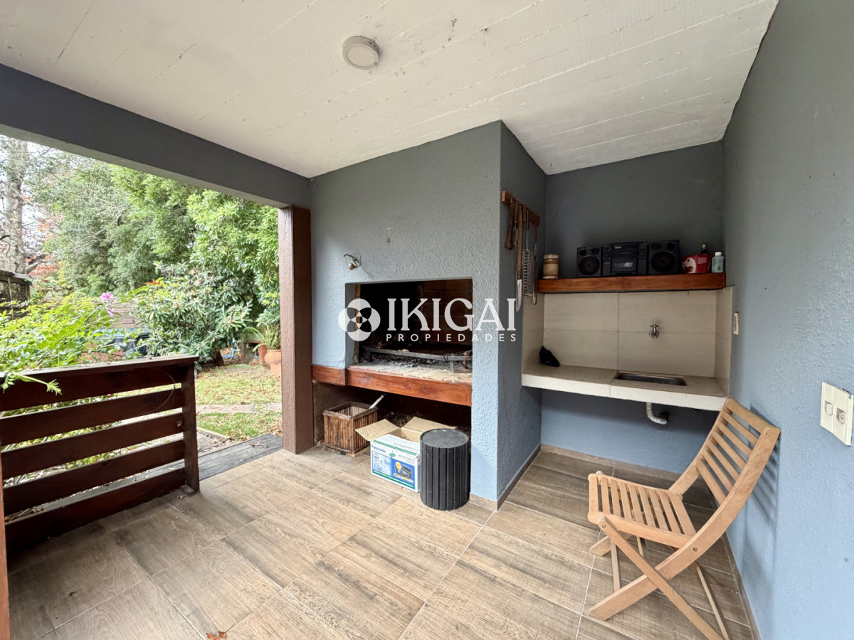 Casa ID.1147 - VENTA DE CASA EN PUNTA BALLENA 7 DORMITORIOS Y 5 BAÑOS, 