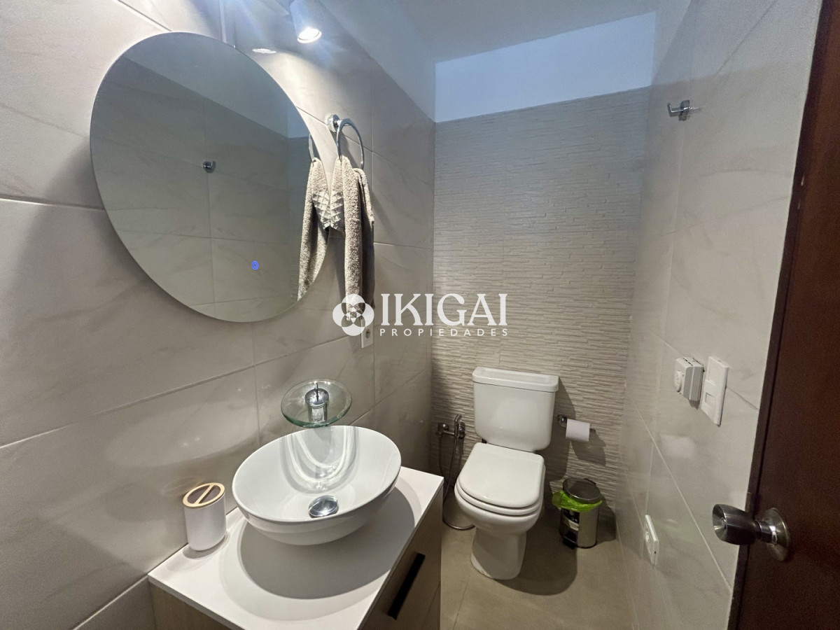 Casa ID.1042 - Venta casa en Cantegril con 4 dormitorios y 3 baños en Cantegril 