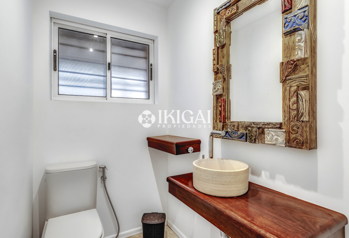 Casa ID.43 - Venta casa de 7 dormitorios y piscina en la peninsula 