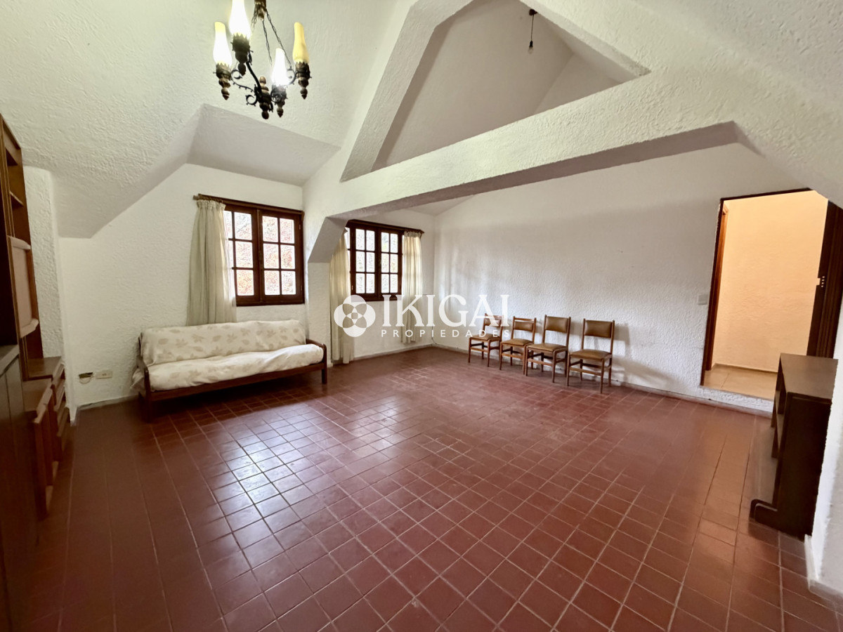 Casa ID.1147 - VENTA DE CASA EN PUNTA BALLENA 7 DORMITORIOS Y 5 BAÑOS, 