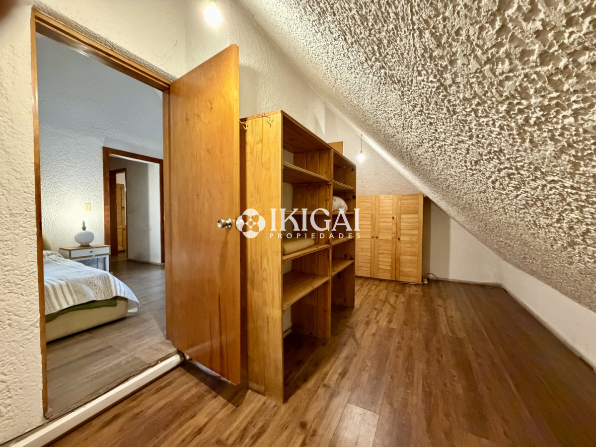 Casa ID.1147 - VENTA DE CASA EN PUNTA BALLENA 7 DORMITORIOS Y 5 BAÑOS, 