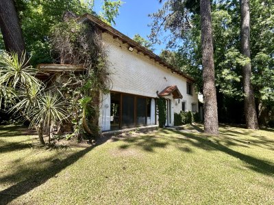 VENTA DE CASA DE 3 DORMITORIOS Y 2 BAÑOS, CANTEGRIL PUNTA DEL ESTE 