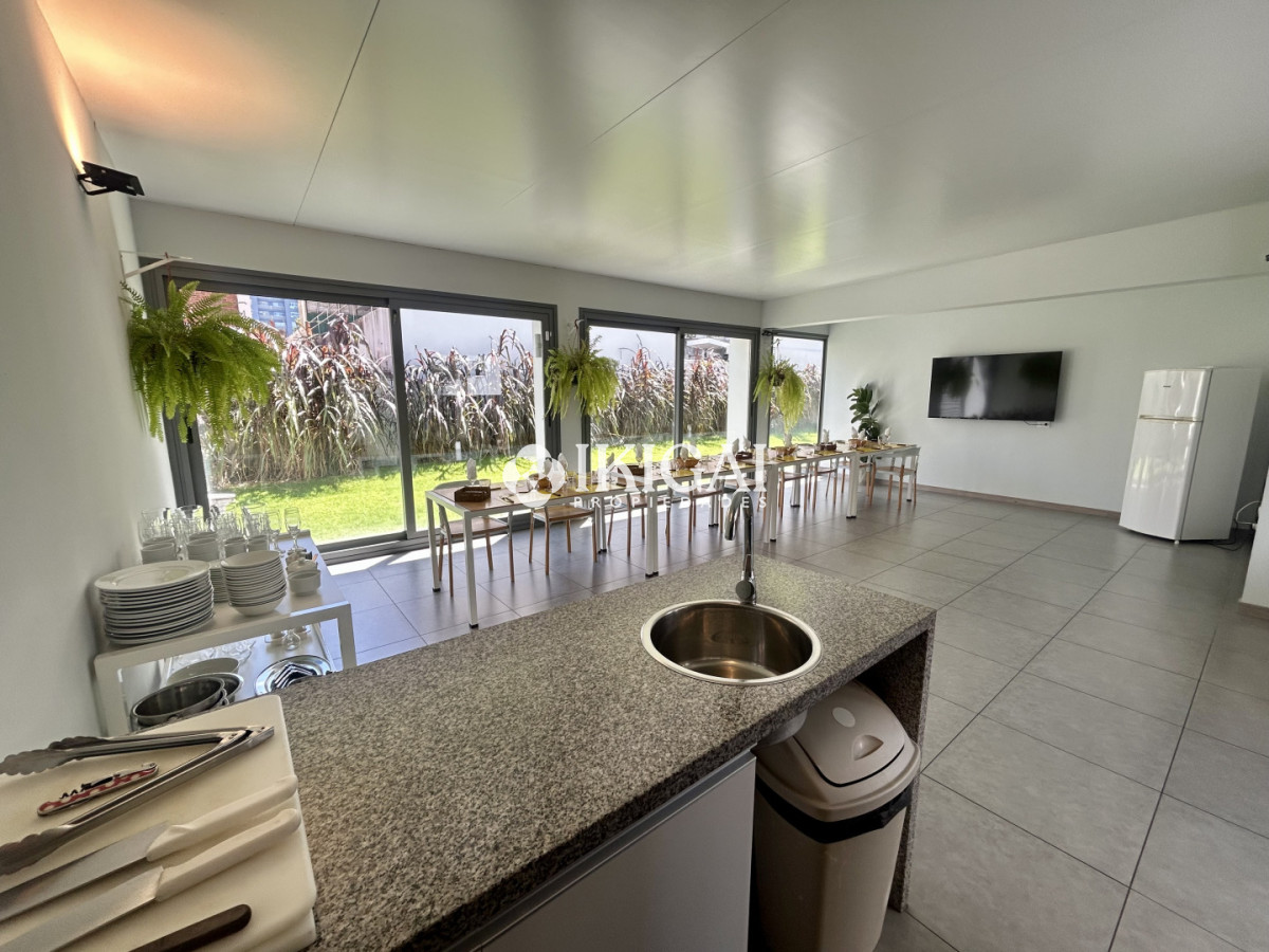 Apartamento ID.984 - Venta apartamento de 2 dormitorios, 3 baños y doble garage en brava.