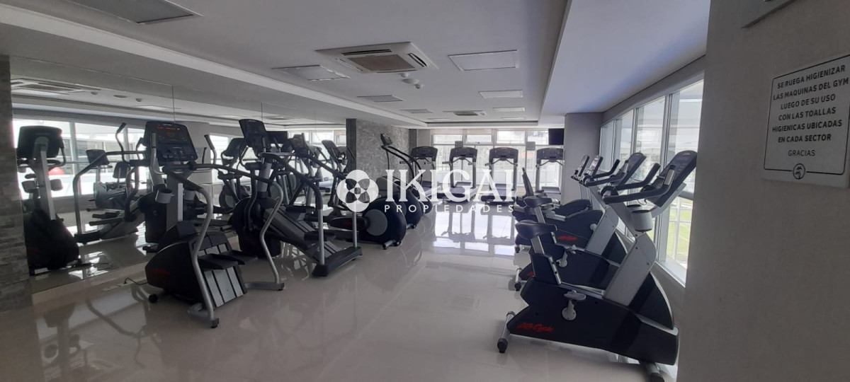 Apartamento ID.136 - VENTA DE APARTAMENTO DE 2 DORMITORIOS Y 2 BAÑOS ( 1 SUITE) PLAYA MANSA, PUNTA DEL ESTE 