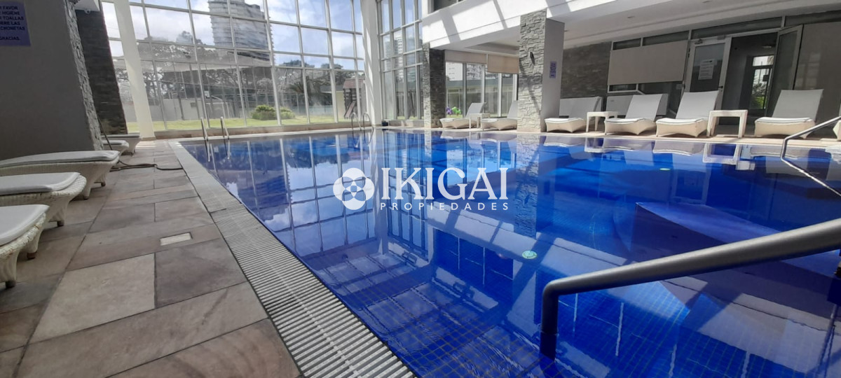 Apartamento ID.136 - VENTA DE APARTAMENTO DE 2 DORMITORIOS Y 2 BAÑOS ( 1 SUITE) PLAYA MANSA, PUNTA DEL ESTE 