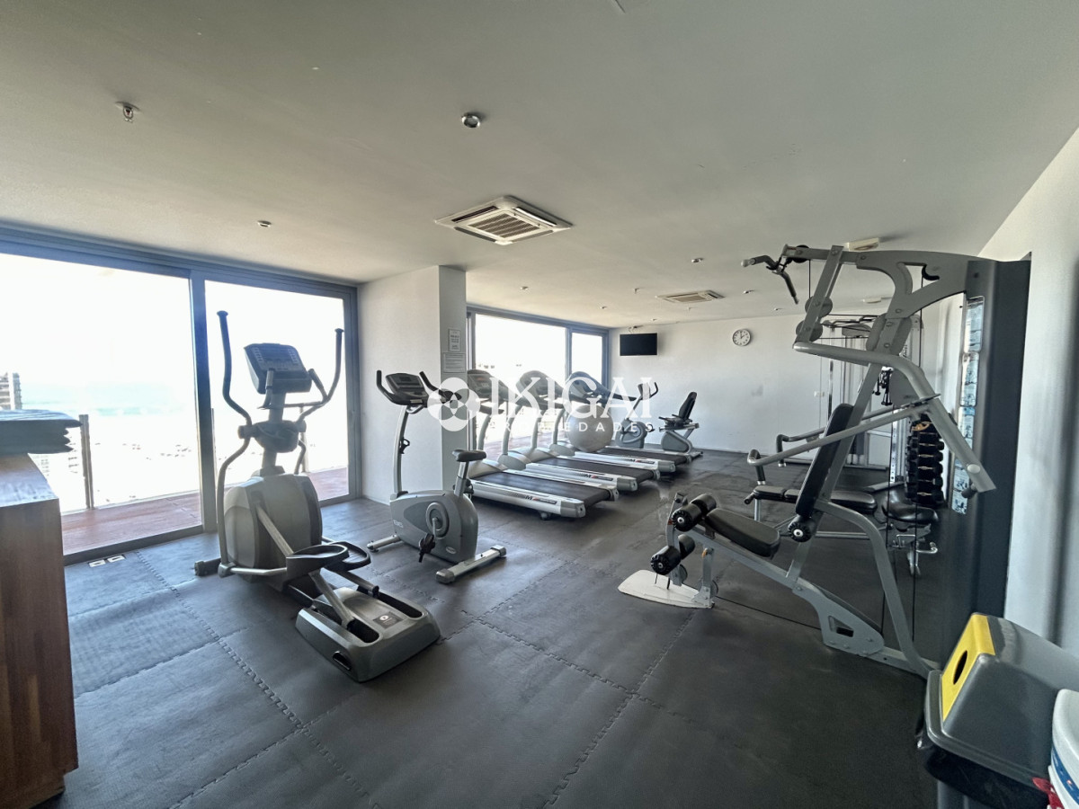 Apartamento ID.984 - Venta apartamento de 2 dormitorios, 3 baños y doble garage en brava.