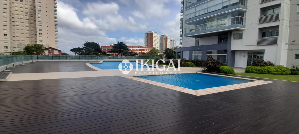 Apartamento ID.136 - VENTA DE APARTAMENTO DE 2 DORMITORIOS Y 2 BAÑOS ( 1 SUITE) PLAYA MANSA, PUNTA DEL ESTE 