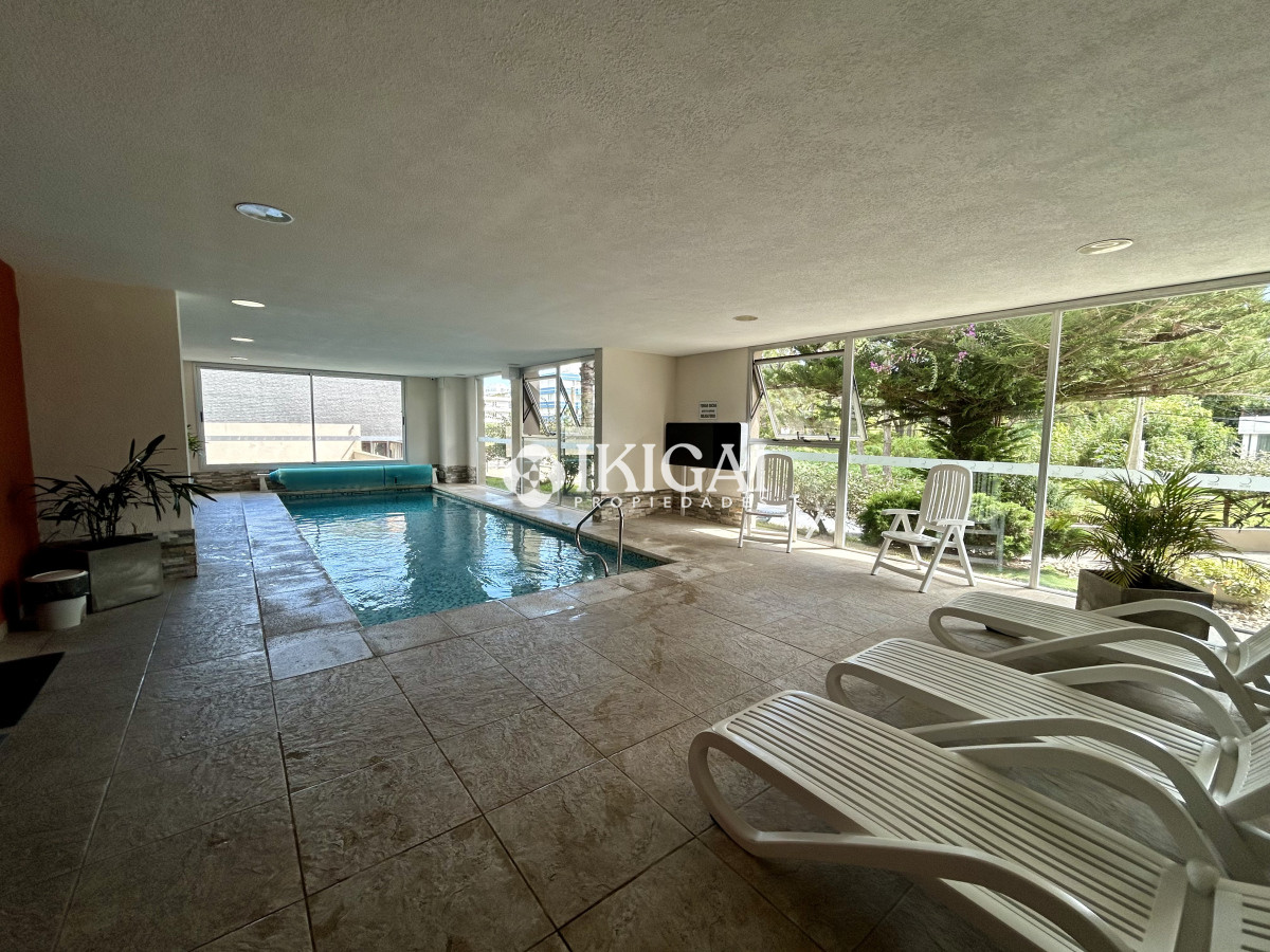 Apartamento ID.400 - VENTA DE APARTAMENTO DE 2 DORMITORIOS Y 2 BAÑOS, AYDI GRILL PUNTA DEL ESTE 