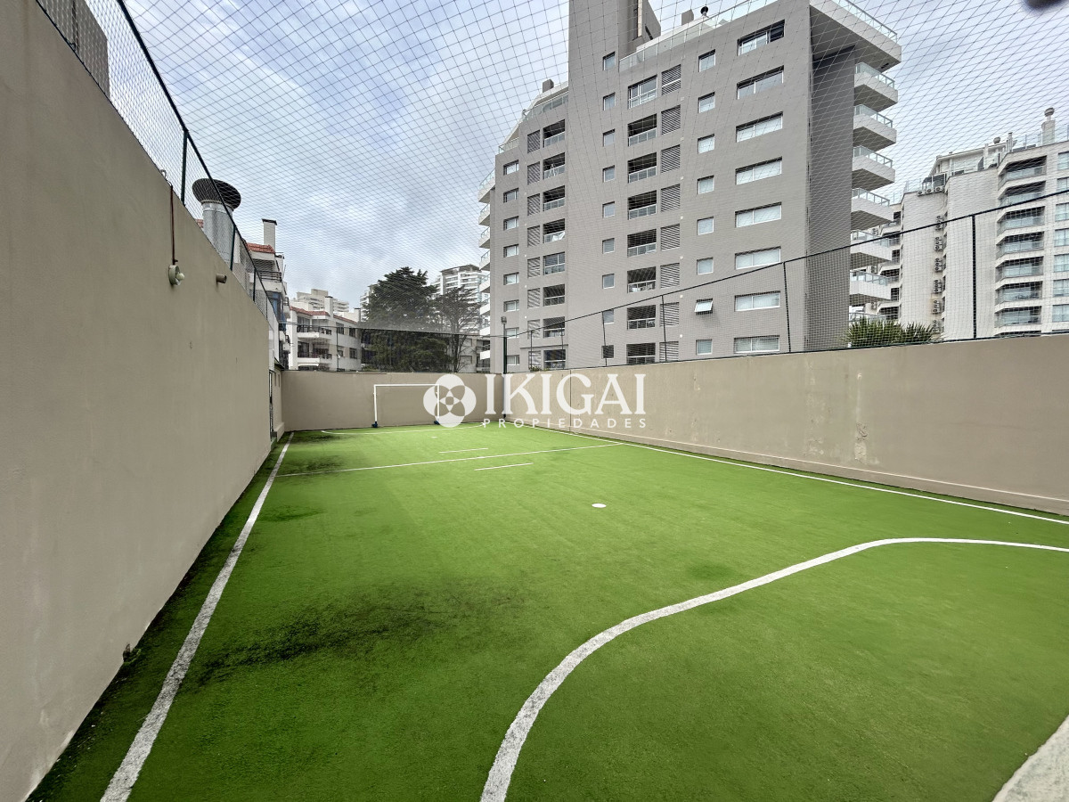 Apartamento ID.400 - VENTA DE APARTAMENTO DE 2 DORMITORIOS Y 2 BAÑOS, AYDI GRILL PUNTA DEL ESTE 
