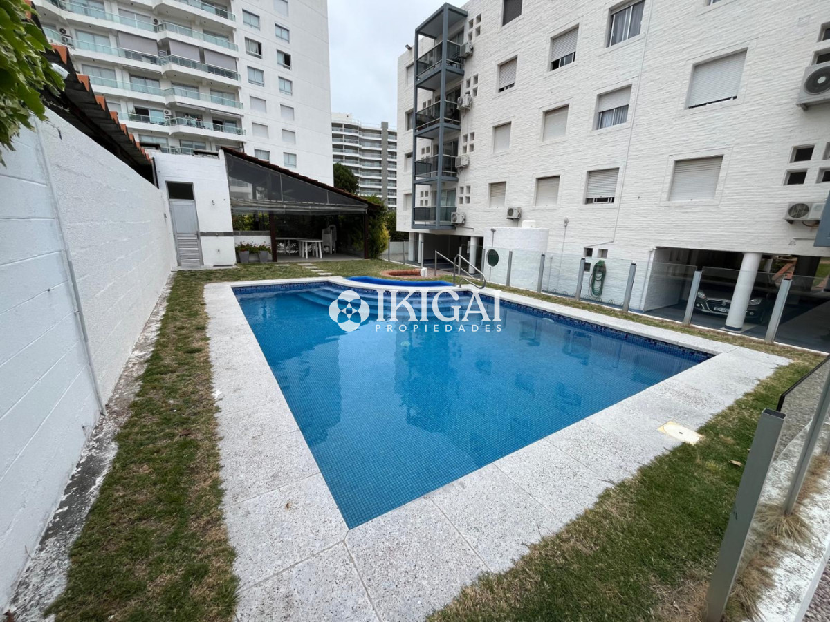 Apartamento ID.874 - ALQUILER APRATAMENTO DE 2 DORMITORIOS Y 2 BAÑOS, AYDI GRILL PUNTA DEL ESTE 
